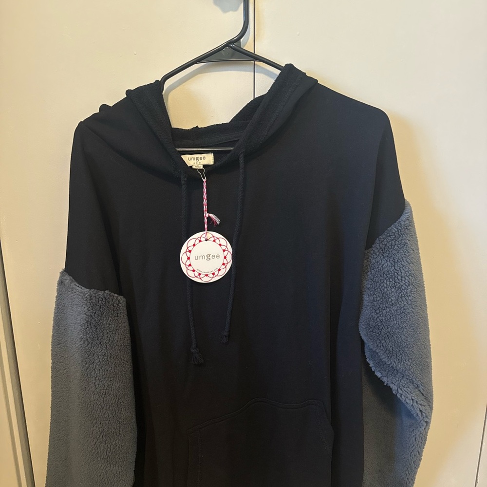 Umgee Black Hoodie with Gray Fuzzy Sleeves. NWT